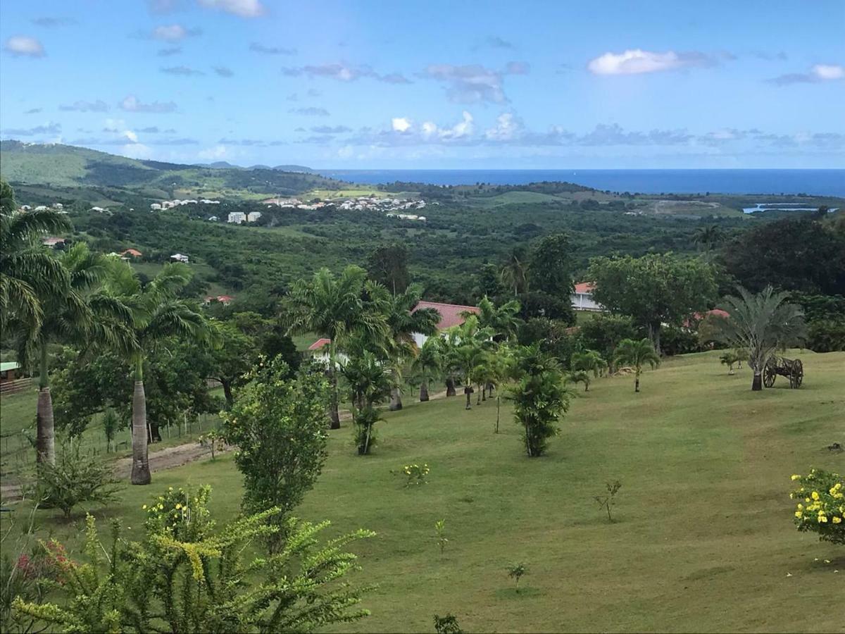 Villa 1 De Standing 80M2 Avec Piscine Et Vue Imprenable Sur La Mer Et Sur La Campagne Riviere-Salee Luaran gambar